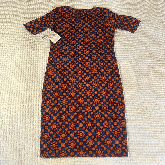 LuLaRoe Women’s Julia Dress/Size: Medium/Color: Orange-Blue Floral (NWT) - Picture 6 of 10